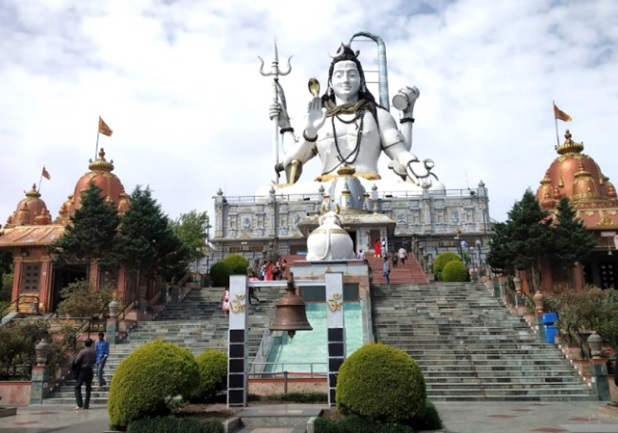  भगवान शिव की ऊंची प्रतिमा<