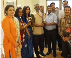 हडको टेनिश पुरुष्कार